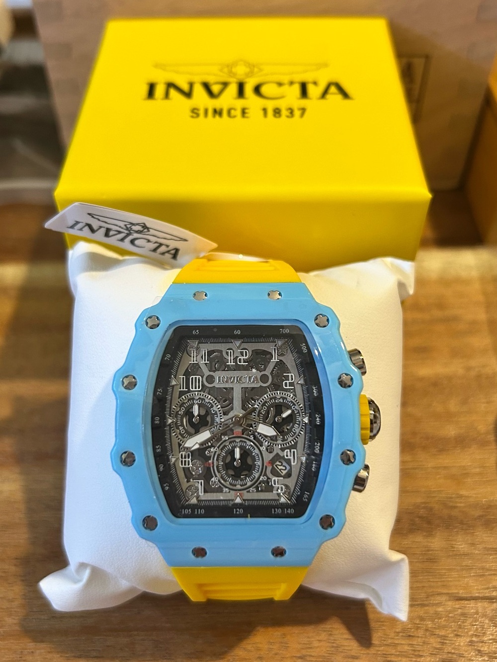🌞 Invicta Racing ~Sunshine State~Nitro Gen Watch - 43mm, Yellow and Blue NIB.